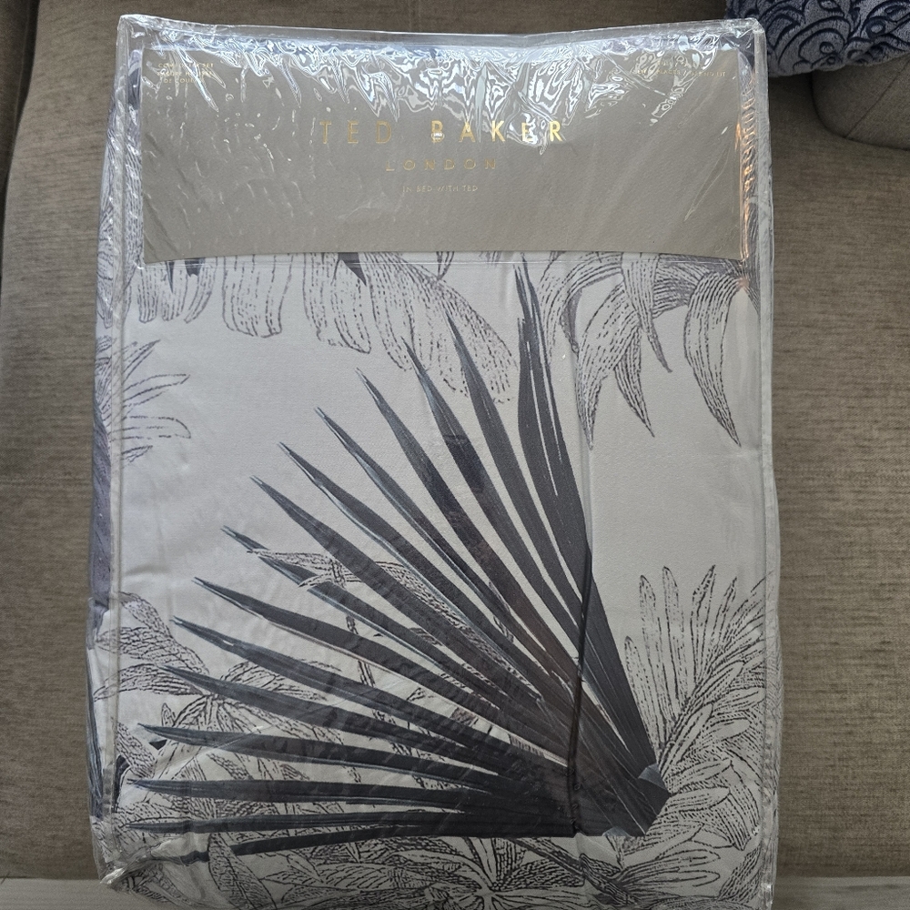 Ted Baker Paradise 3-Piece Full/Queen Comforter Set NWT - Picture 2 of 9